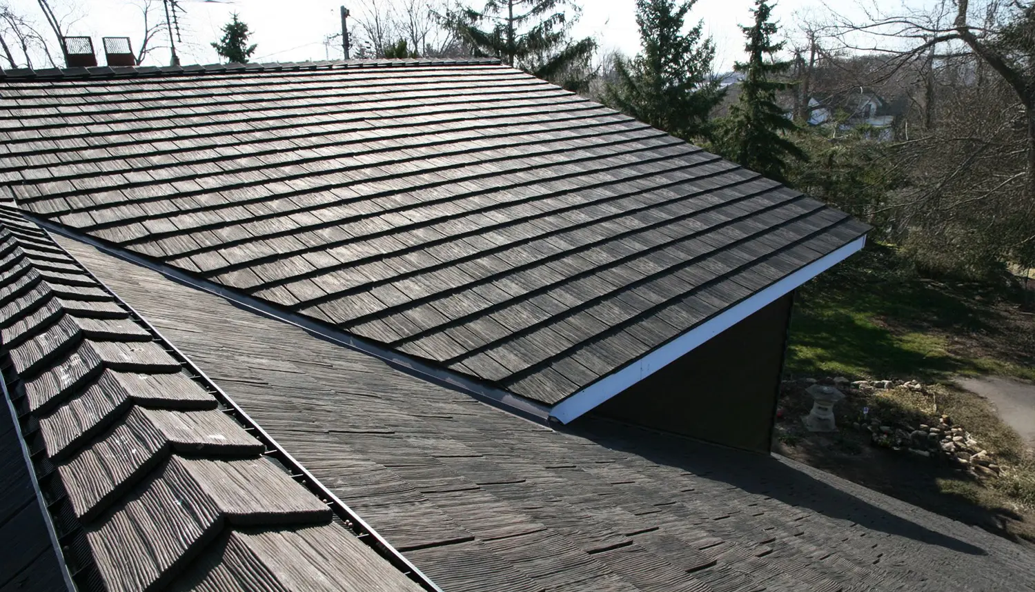 New Roofing, Indiana and Illinois Bee Roofing & Restoration